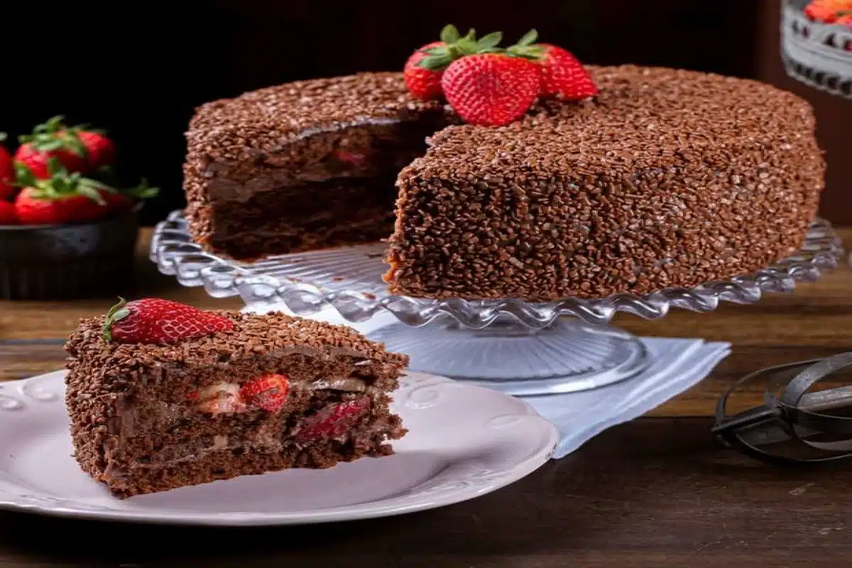 Bolo de Chocolate com Morango