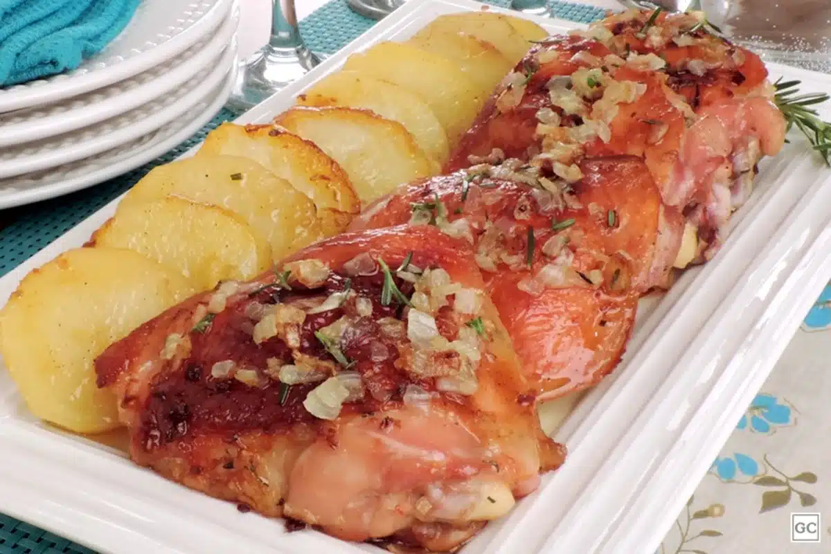 Sobrecoxa Assada com Batata